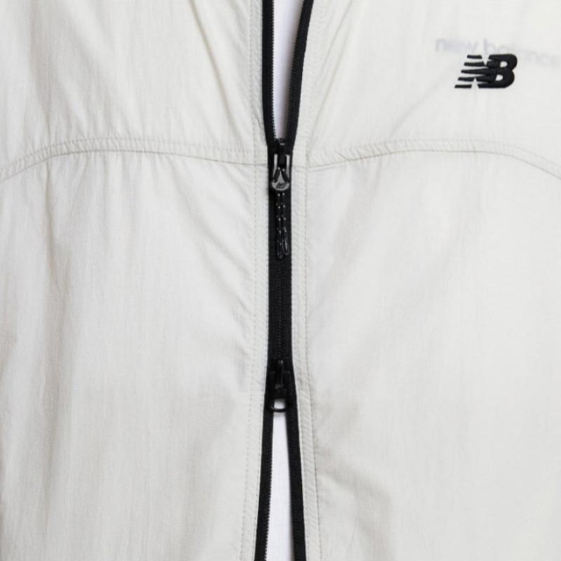 New Balance Windshield Lqj Nbnae21013 36 Uni Essential Small Logo Lightweight Windshield