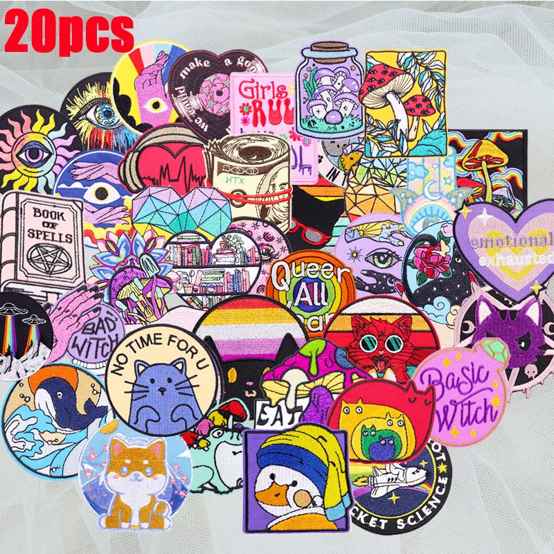 10 /20 /30 /40 /50pcs Random Mixed Cartoon Embroidery Patches On Jackets Diy Animal /Mushroom Iron On Patches For Clothing Sew Stick