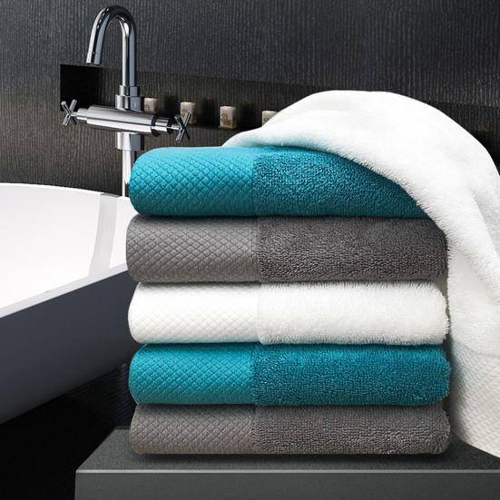 Bath Towel Eco-friendly Anti-fade Cotton Highly Absorbent Bath Towel
