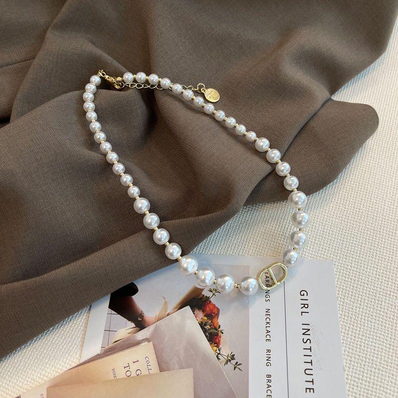 

«Женское легкое роскошное жемчужное ожерелье в стиле ретро, небольшая цепочка на ключицу в виде парфюма, высококлассный нишевый дизайн, любимец интернет-знаменитостей».