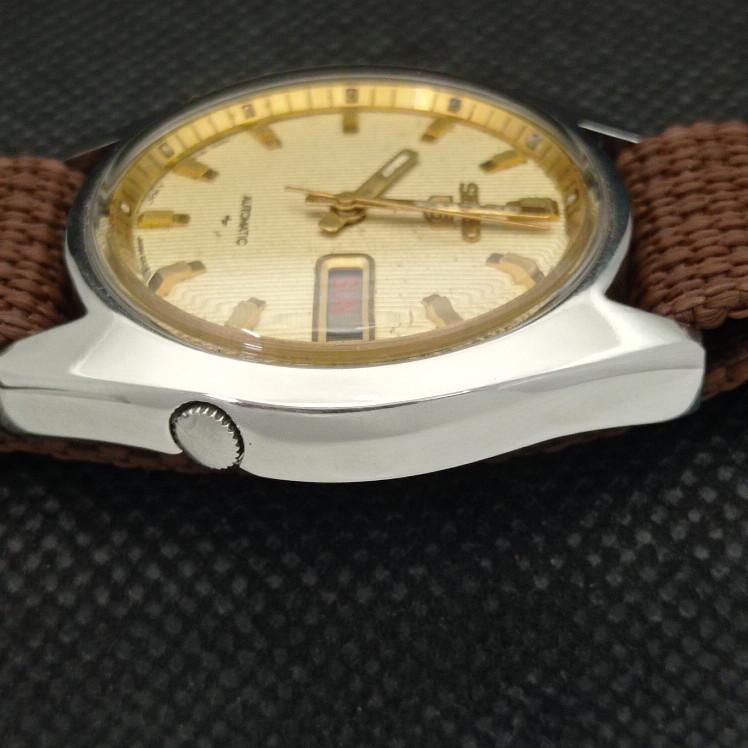 USED RARE VINTAGE SEIKO 5 AUTO 7009A JAPAN MENS ORIGINAL DIAL WATCH A413428-2 SKU621a-a413428