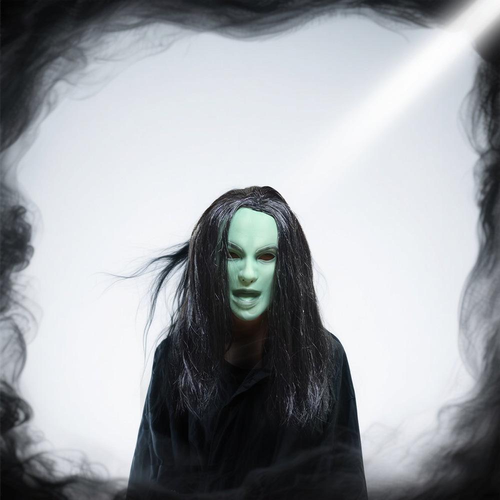 Halloween Hexenmaske: Klassisches Böses Geisterkostüm mit schwarzen Haaren
