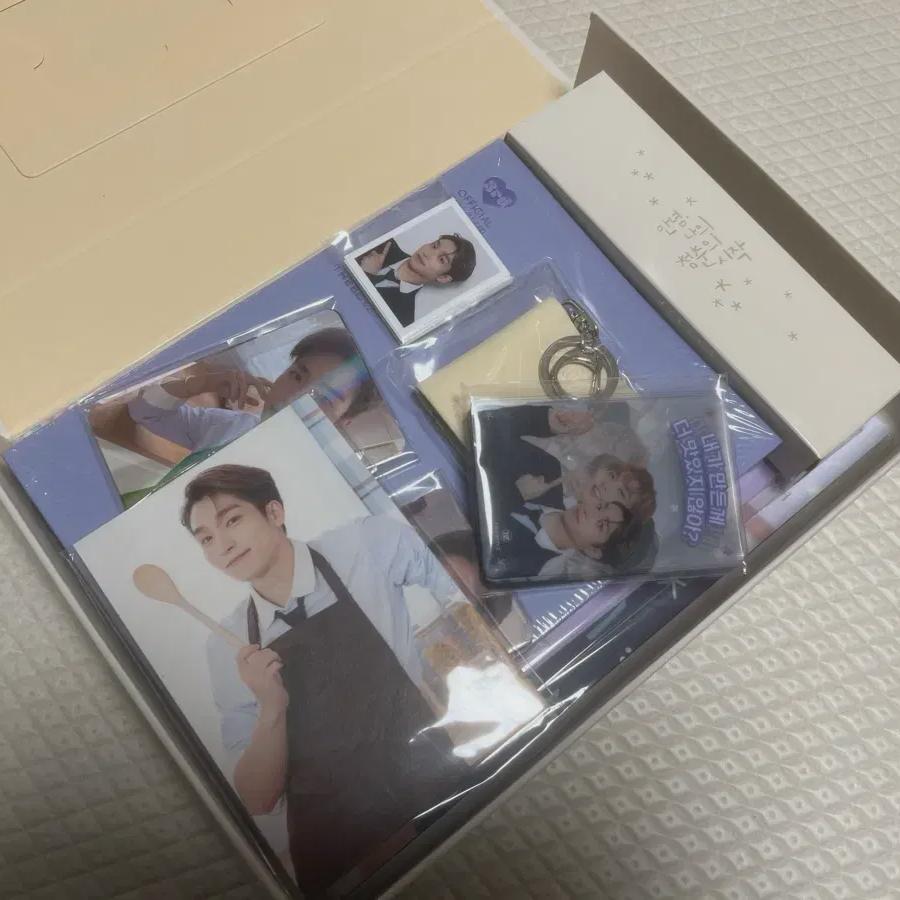 

Theboyz Official Fanclub Derby 3 Kit