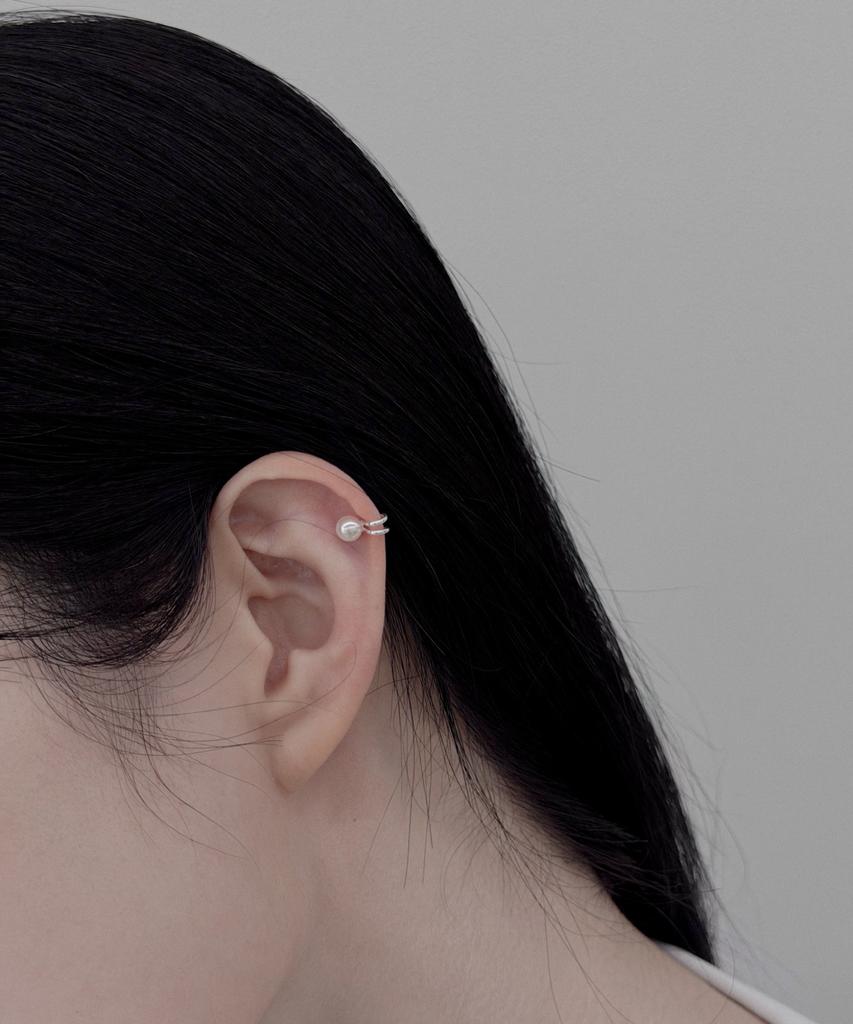 Knosis [925 Silver] Sway Pearl Ear Cuff