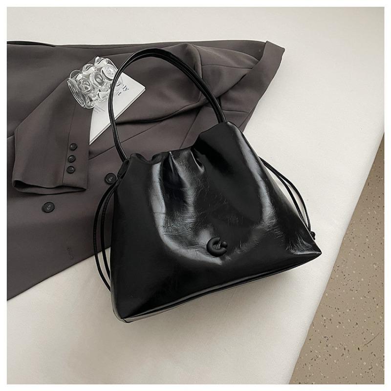 

Премиальная сумка большой вместимости женская новая модная универсальная сумка через плечо для通勤 летняя сумка-ведро