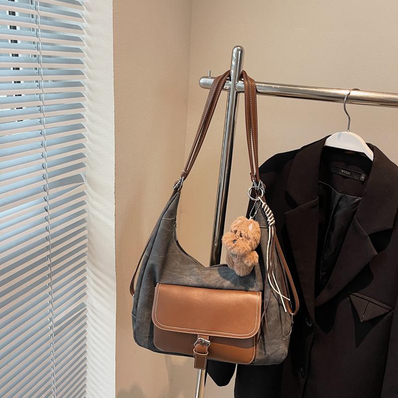 

Autumn frosted retro dumpling bag women s large capacity 2025 new autumn simple fashion shoulder messenger bag bag bag separate bag