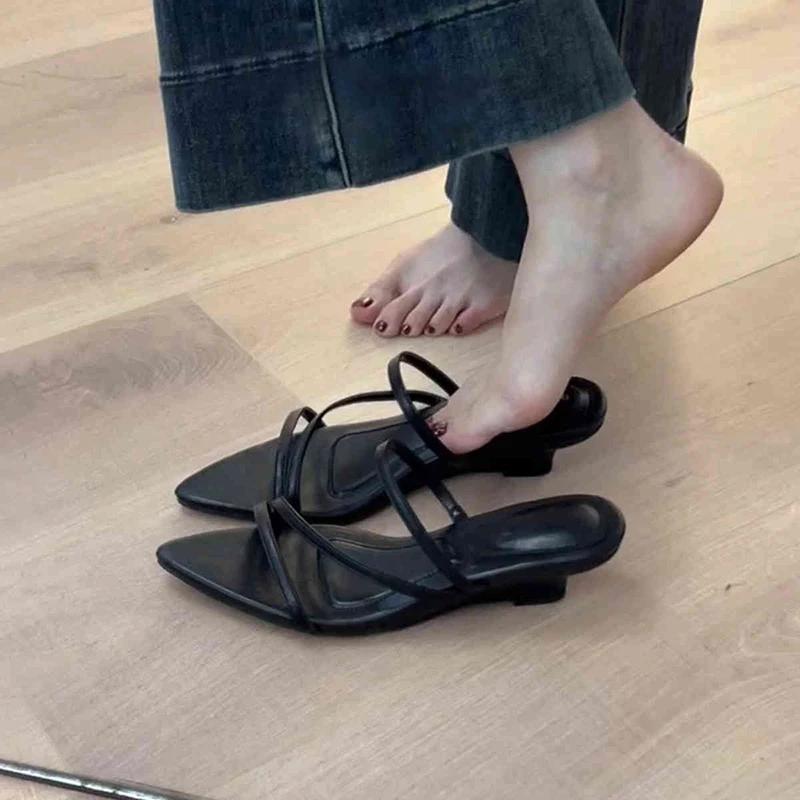 

Fashion Summer Women Concise Thick Heel Slippers Outdoor Narrow Band Open Toe Slide Ladies Casual Dress Gladiator Sandalias 35 чёрный