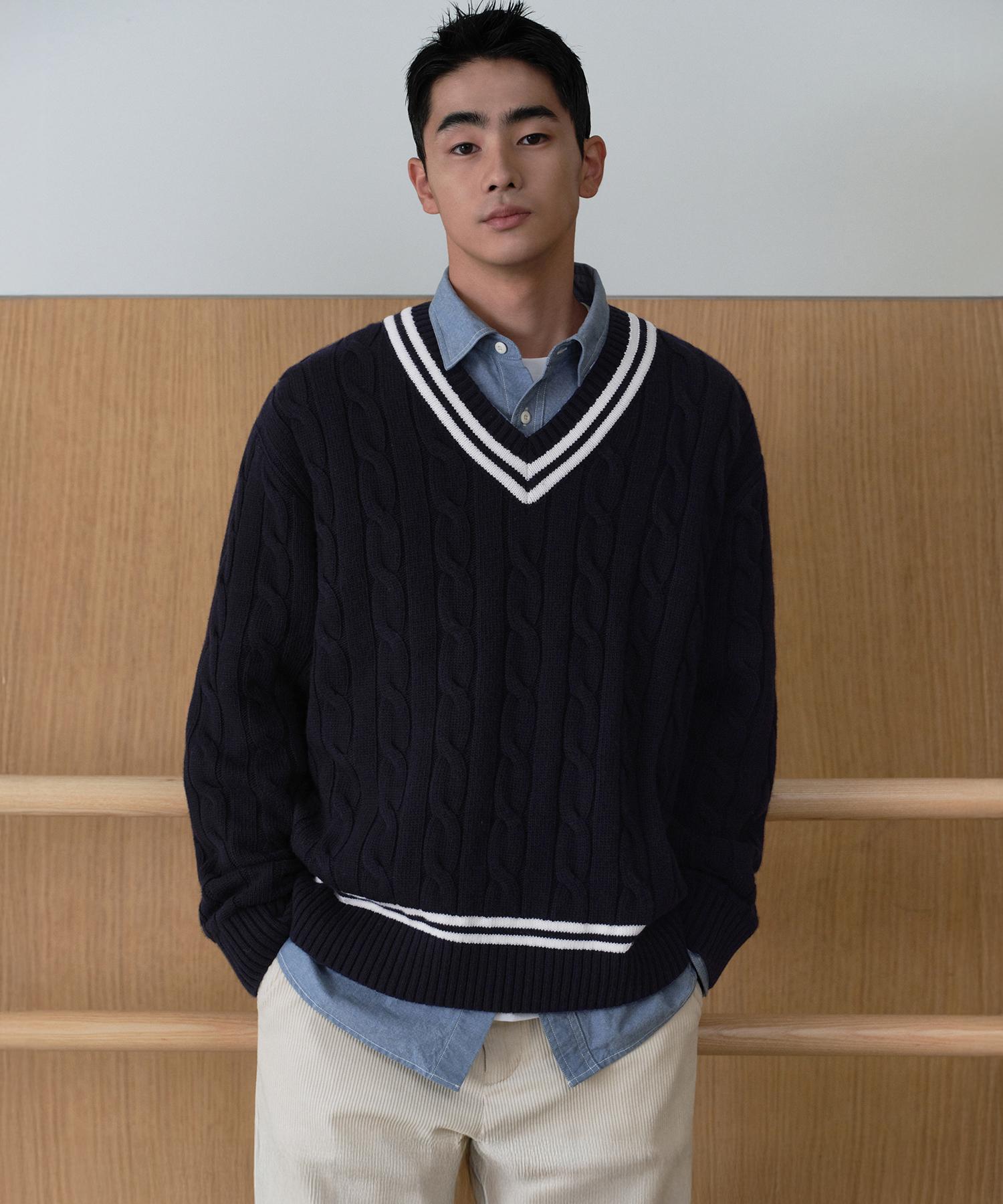 MUSINSA STANDARD Cable V-Neck Cricket Knit