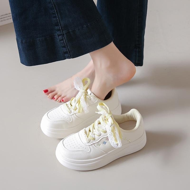 Fashion Thick Bottom Breathable Casual Shoes 2025 New Women Breathable Lace-up Vulcanzied Shoes Luxury Lightweight Flats Sneakers Mujer