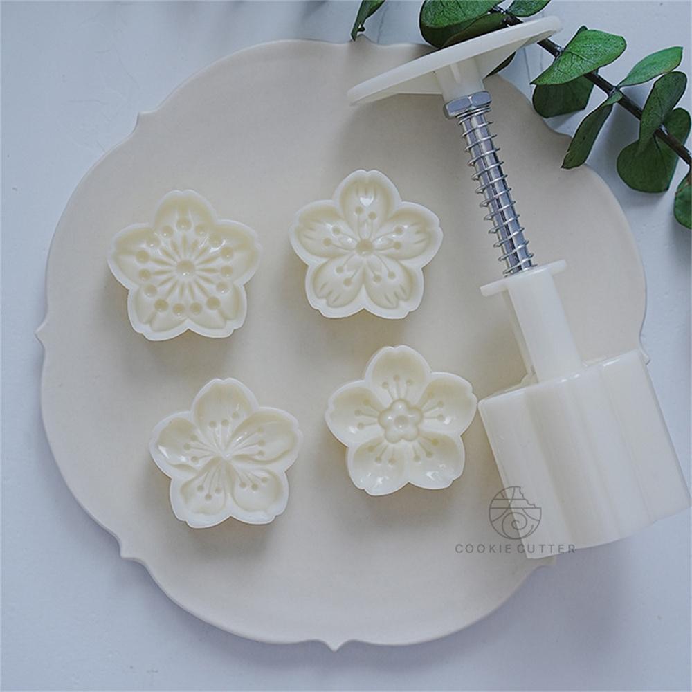 Manual Molding 4.7cm Mold The Flowers Household Tool Baking Utensils Food Supplement Mold 50g To Bake Moon Cake Cake Tools Abs