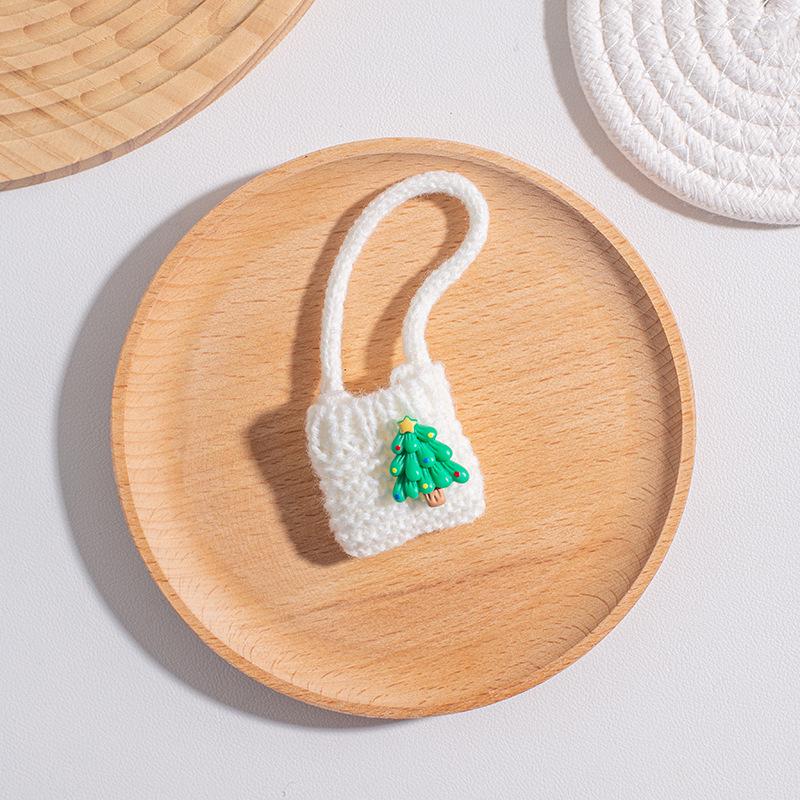 Labubu Christmas Sweater & Accessories Set for All Generations Keychain