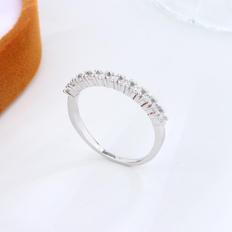 Europe United States Shiny Single Row Diamond Ring Female Inlaid Zircon Light Luxury Holiday Gift To Girlfriend Ring for Women