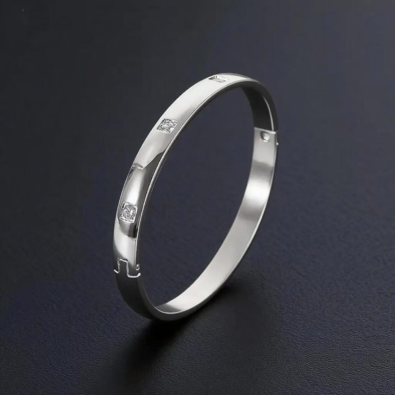 18K Gold Zircon Inlaid Buckle Stainless Steel Bracelet for Women