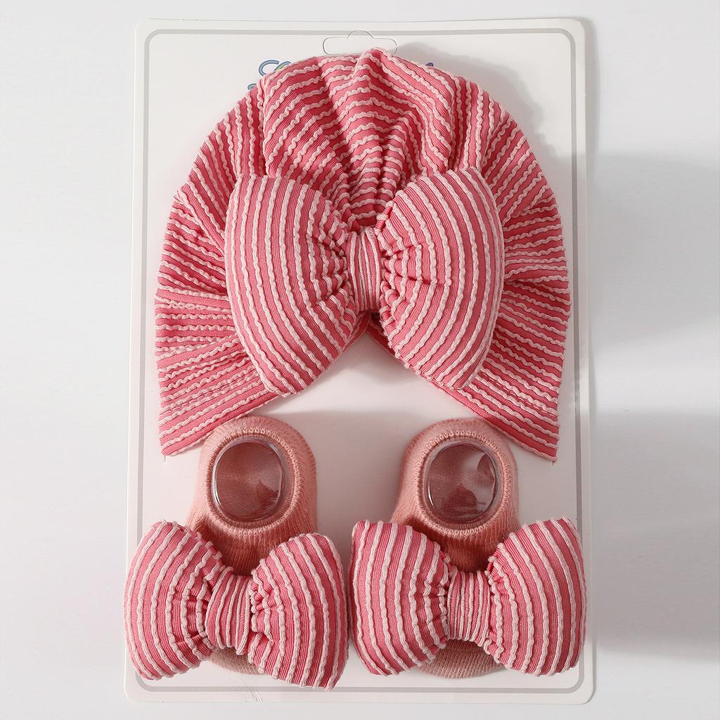 Set Pălărie cu Fundă în Dungi și Șosete pentru Sugari Nou-născut Protecție Moale Coroană Bumbac Amestec Bonetă Căciulă Călduroasă Căptușită Toate Sezoanele Set Cadou pentru Bebi Șosete Antiderapante