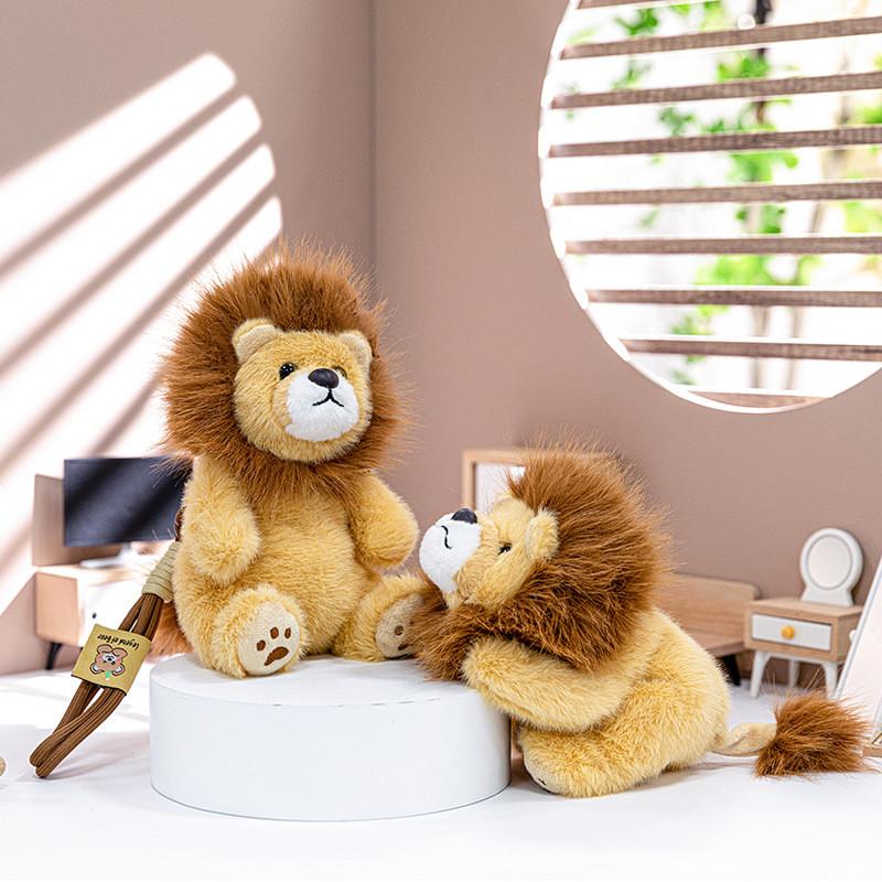 Porte-clés Jouet en Peluche Lion Dessin Animé Animal Dessin Animé Peluche Courte Breloque Sac à Dos Cadeau