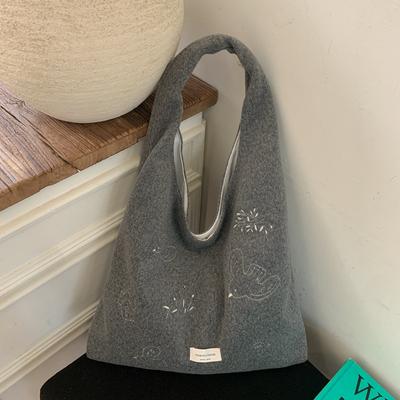 A Trendy, Cute and Elegant Single-shoulder Bag with Embroidery Under The Armpits