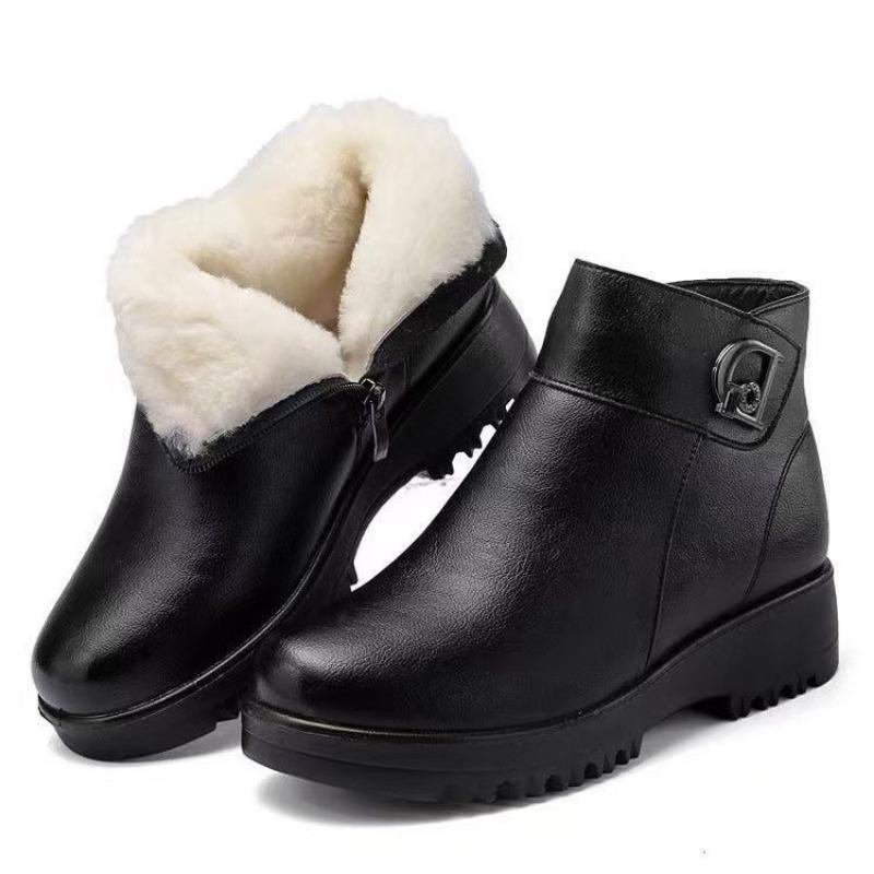 

Small short boots, winter fluffy boots, flat-bottomed non-slip medium and old piled thickened warm soft-soled cotton shoes 41 чёрный