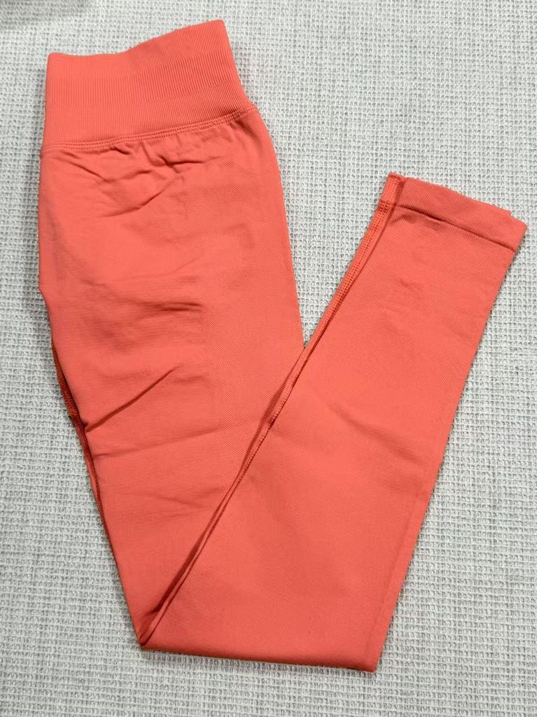 Yoga Seamless Ruffled Waist Butt-Lifting Cropped Pants