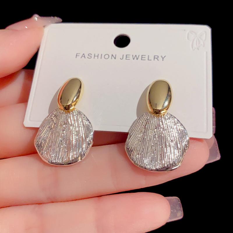 Fashion Gold  Color Big Metal Shell Drop Earrings For Women Geometric Irregular Vintage Simple Earrigns Jewelry Party Gift