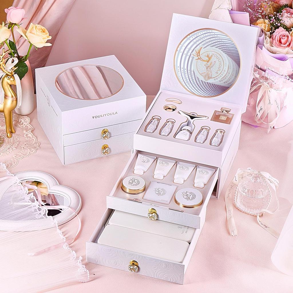 Forever Love 17-Piece Makeup & Skincare Set - High-Quality Holiday Gift for Beginners