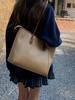 Retro 2025 Large Capacity Women's Tote Bag - Trendy Korean Style, Fashionable All-Match Shoulder Commuter Bag