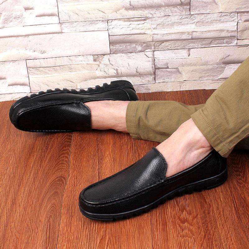 Mode Leder Herren Freizeitschuhe Slip on Formale Slipper Luxusmarke Komfortable Herren Mokassins Italienische Weiche Herren Fahrschuhe
