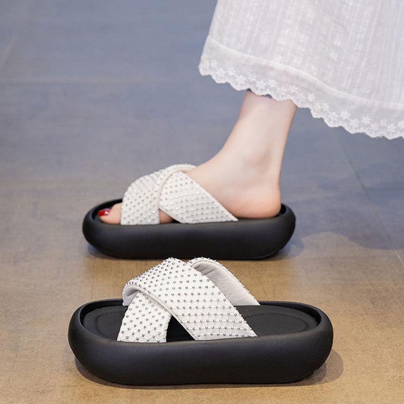 Thick-bottomed cross-strapped slippers for women's summer wear 2025 new models with skirts Internet celebrities fashion beach one-word cool slippers