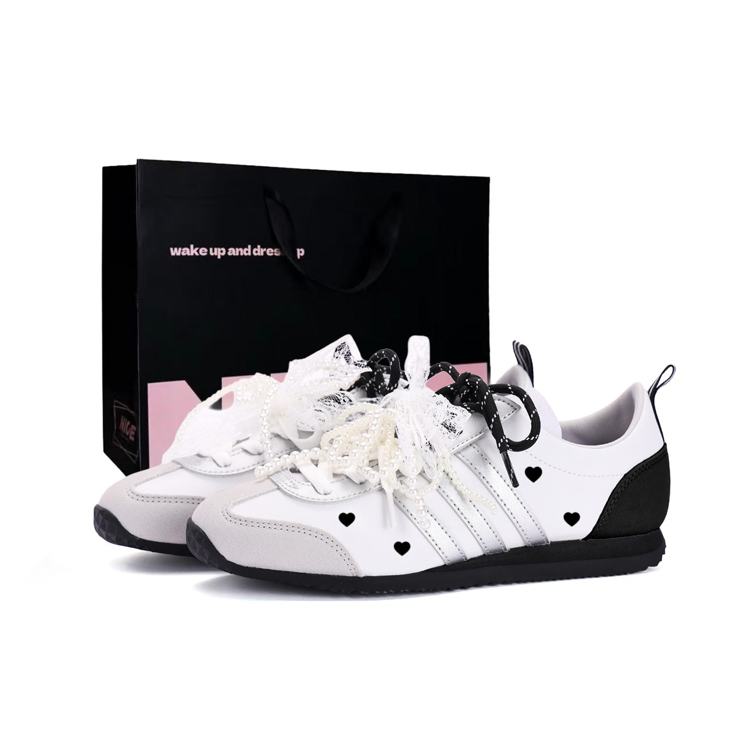 

Adidas VS JOG 2.0 Coverage Slip Resistant Abrasion Resistant Low top German Army Trainers Unisex White JR4653(Team59-SBOX) 38