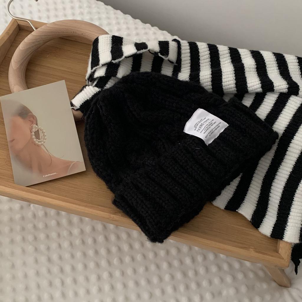 Lovely Stripe Plain Labeling Autumn Letter Knitted Hat Woolen Hat Korean Style Caps Women Beanies