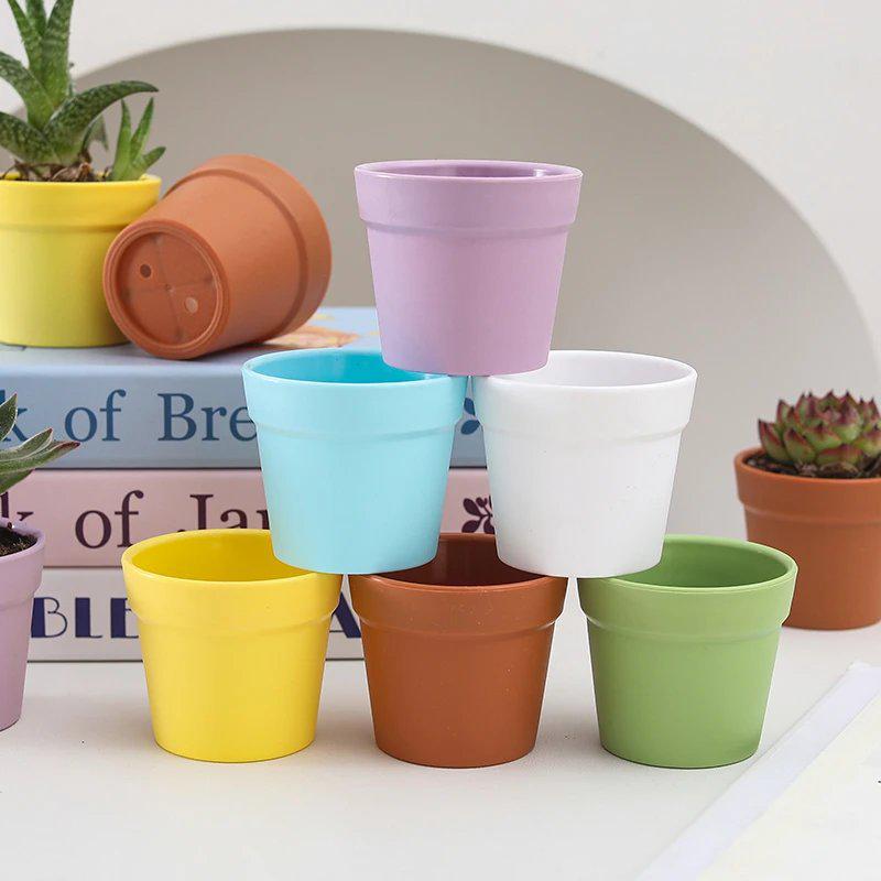 Mini Faux Ceramic Crochet Flower Pot – Anti-Fall, Handmade, White, Artificial Plants & Lawn