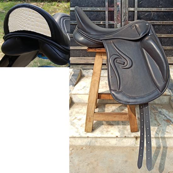 

Leather Dressage Monoflap Saddle with Changeable Gullets – Elegant Cantle Design 18 Inch чорний