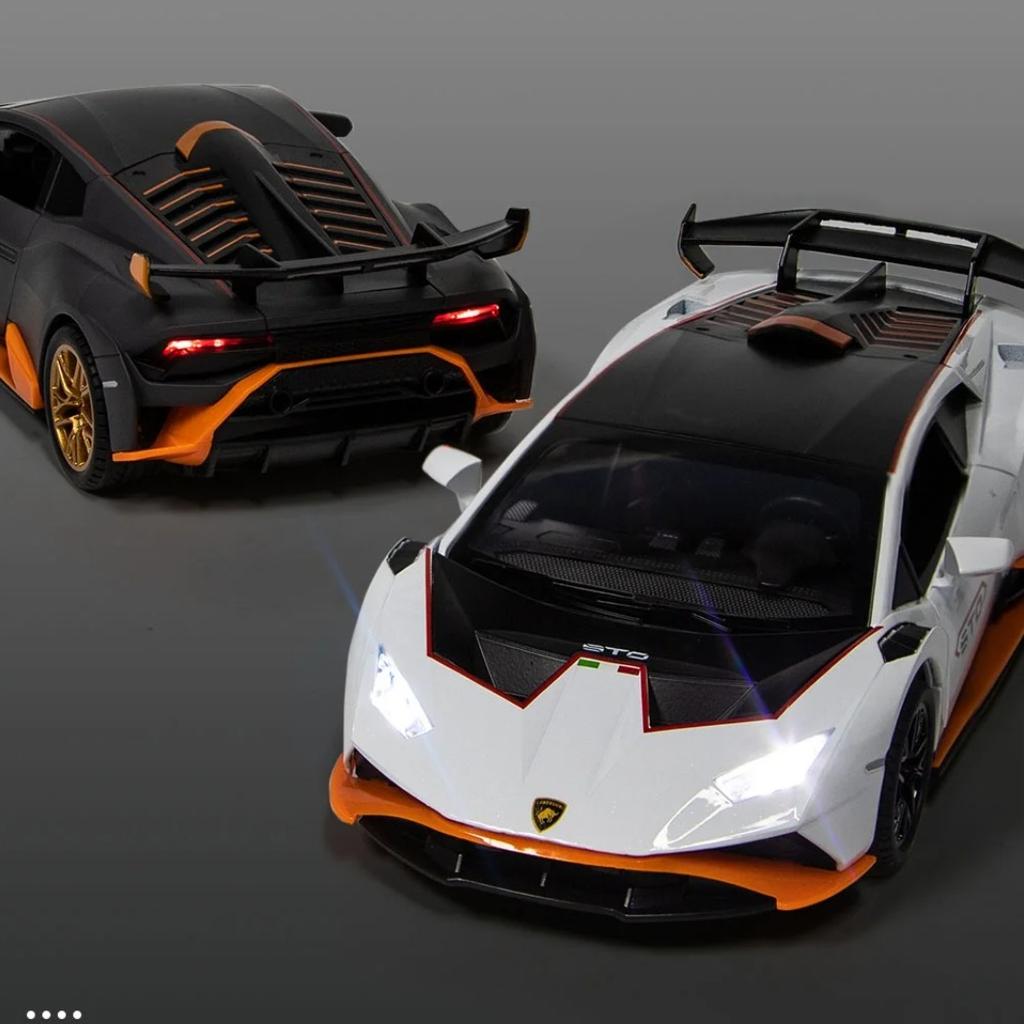 1/24 Scale Lamborghini Huracan STO V10 Supercar Model Alloy Die Cast Vehicle Model Home Interior Collection Decorative Ornaments Gift