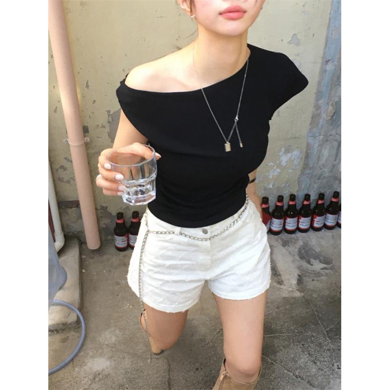 

Korean Style Women s Twist One-Shoulder Ruffled Asymmetrical Short-Sleeve Top One Size чорний
