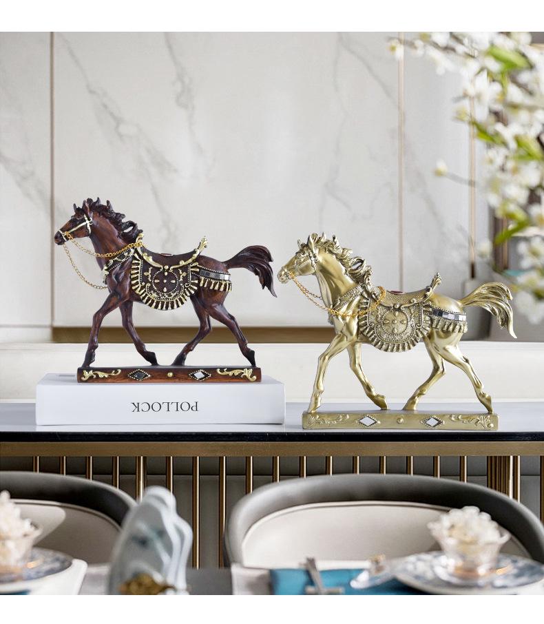 Elegant Resin Horse Ornaments for Luxury Home Decor – Perfect for Living Room and Wine Cabinet.