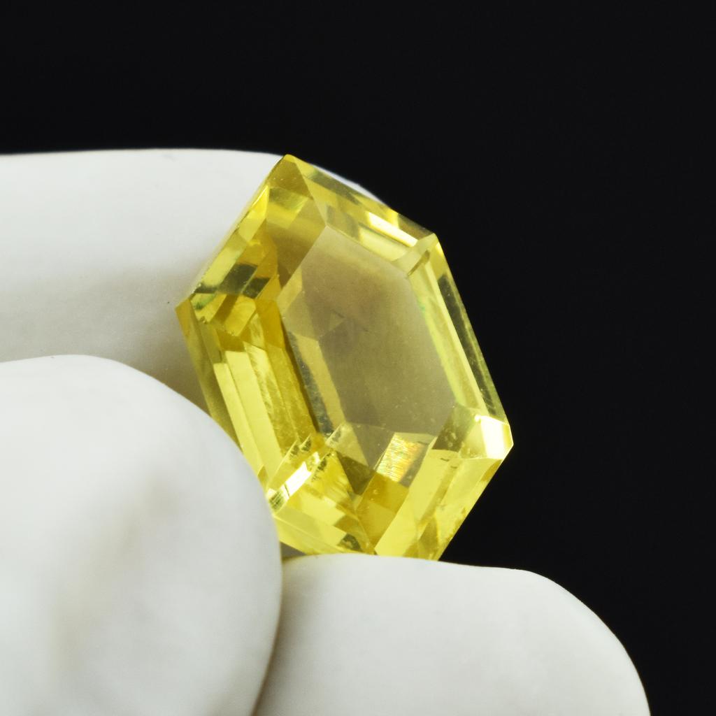 Unique Yellow Sapphire 9.15 Carat Fancy Shape Natural Loose Gemstone