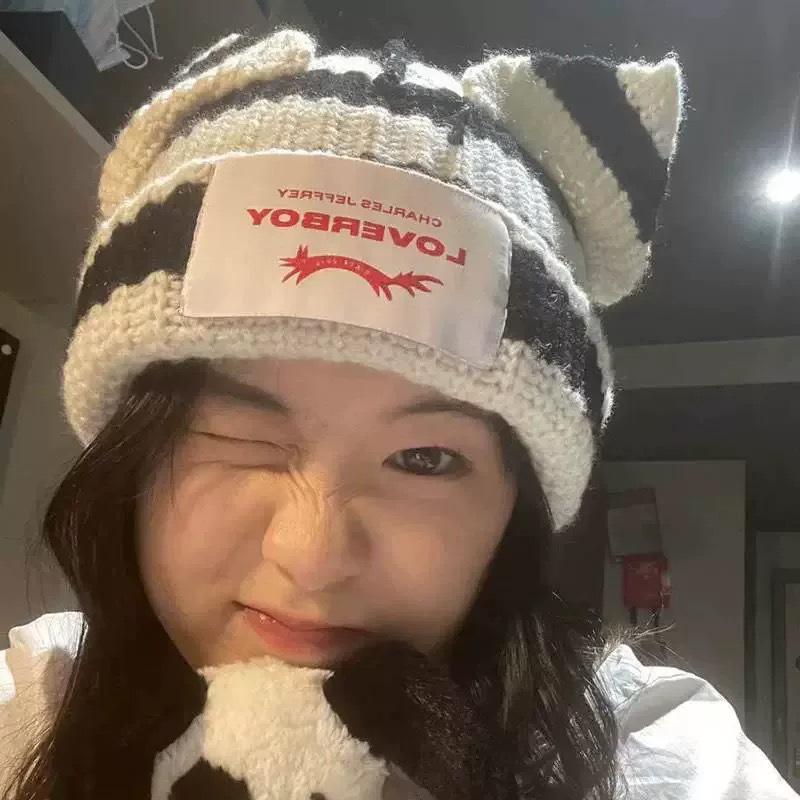 Loverboy Women's Wool Knitted Hat - Cute Cat & Pig Ears, Versatile Autumn/Winter Accessory for Couples.