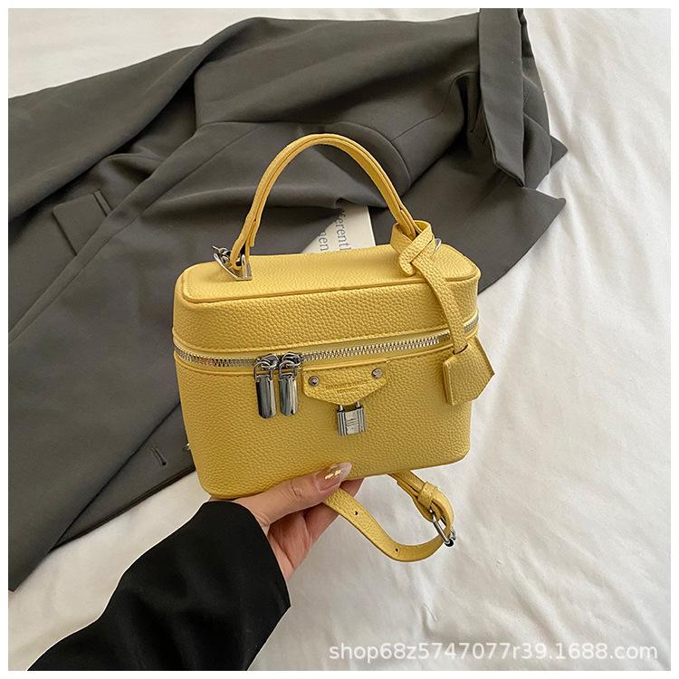 Fashion niche bag women's 2025 new trendy Korean version simple crossbody bag women's hand-held versatile box bag
