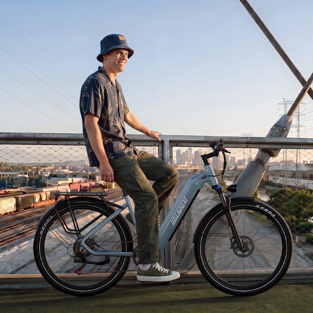 Elektrofahrrad ONESPORT WT05 250W Motor 18,2AH Stadtrad für Pendler Höchstgeschwindigkeit 25 km/h Hydraulische Bremsen Maximale Reichweite 120 km 27,5"x2,25" Reifen