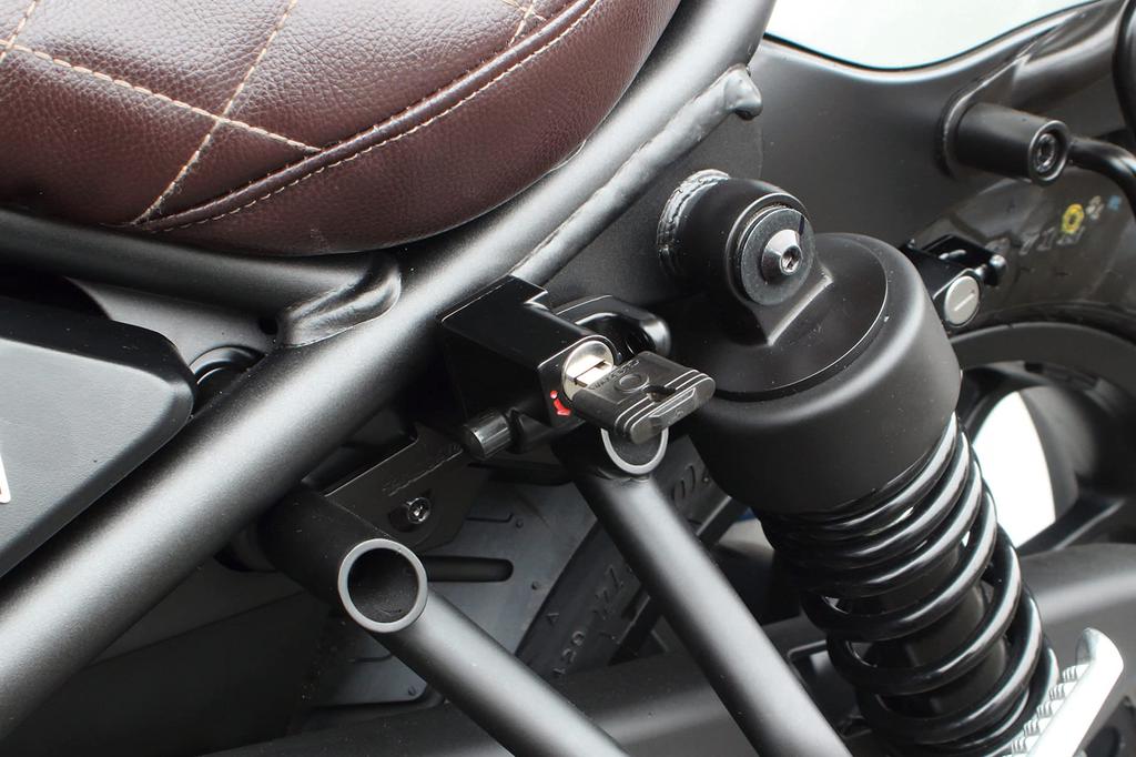 Speciální díly Takekawa Sada držáku helmy Rebl 250/500 08-01-0176