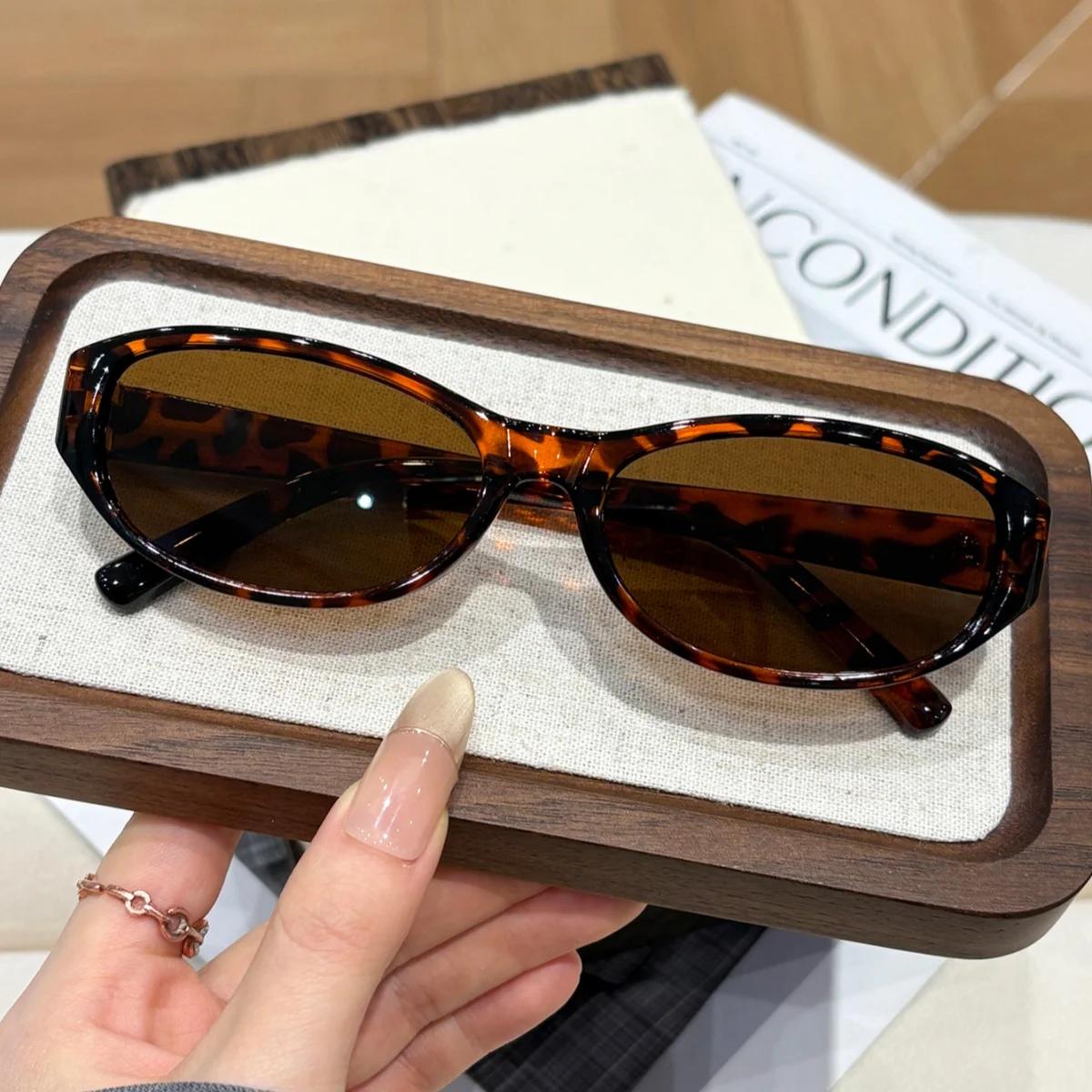 

1Pc European and American Retro Style Fashion Sunglasses for Men and Women, Stylish and Versatile for Summer Sun Protection