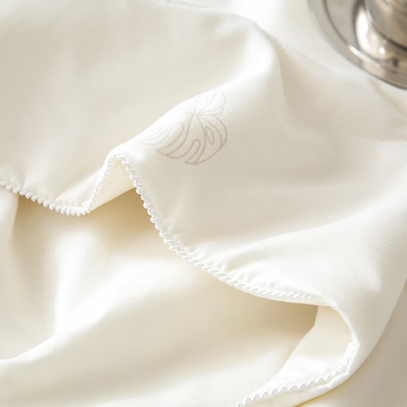 LOUIS.KELLOG LK8509 Silk Eco Series Duvet