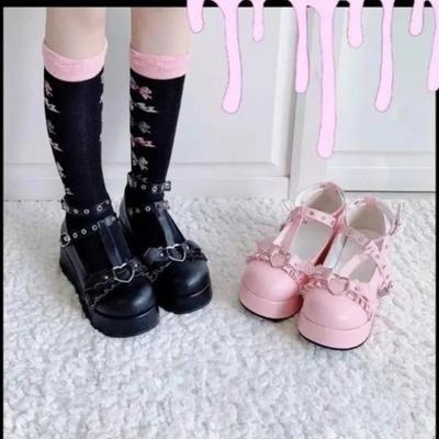 Chaussures Lolita à Boucle Douce en Forme de Cœur pour Femmes, Chaussures Mary Jane à Plateforme en Cuir Verni pour Femmes, Décoration Métallique, Escarpins à Talons Épais