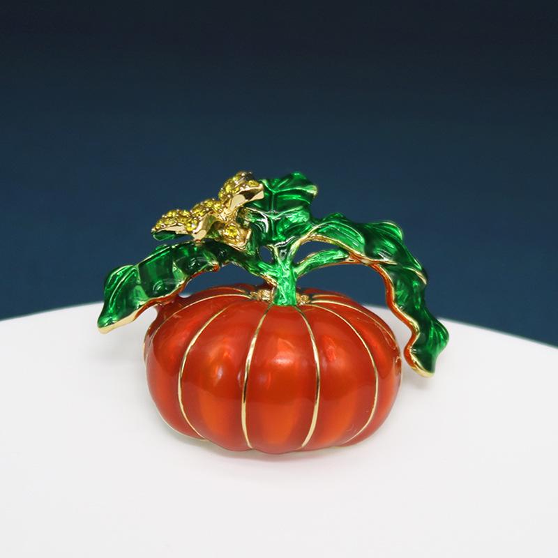 Reindeer Brooch Sweater Pin: Creative Christmas Tree Wind Chime Corsage Accessory