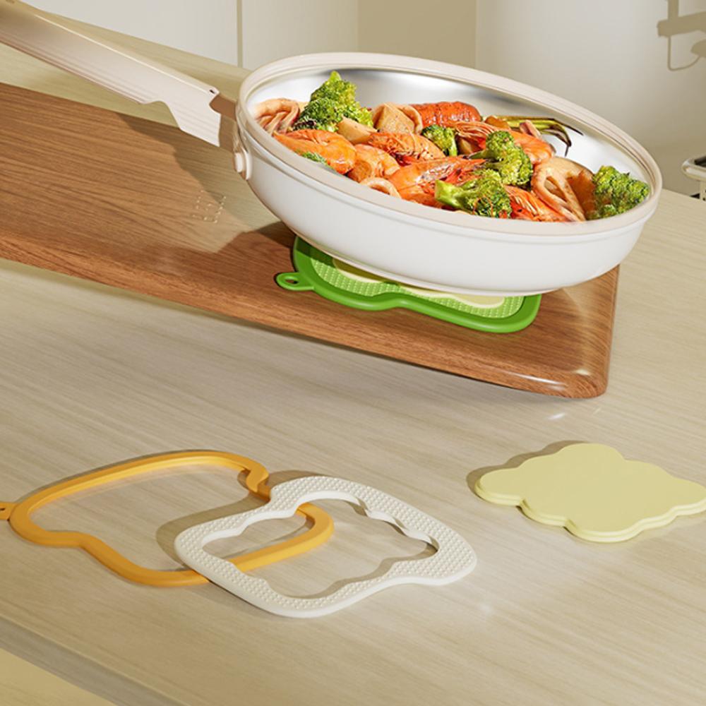 3 In 1 Silicone Insulation Mat Bread Slice Shaped Removable Casserole Coaster Anti-scalding Silicone Placemat Kitchen Utensils