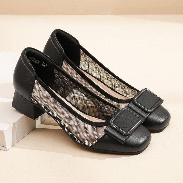 Scarpe singole in rete traspiranti suola morbida primavera ed estate nuove sandali con tacco medio tacco spesso scarpe traspiranti e comode