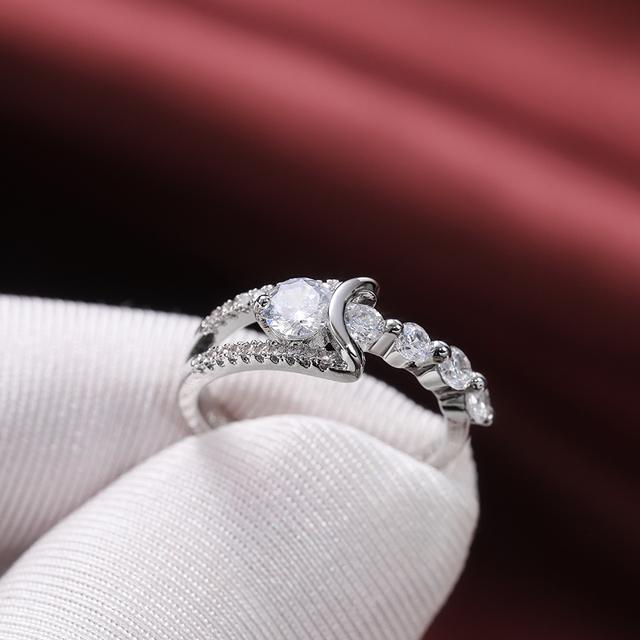 New High-quality Silver Plated Women Wedding Engagement Rings with Brilliant Cubic Zirconia Crystal Bridal Eternity Jewelry