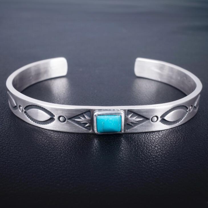 Josilver Native American Silver Bangle (Turquoise) Type.3