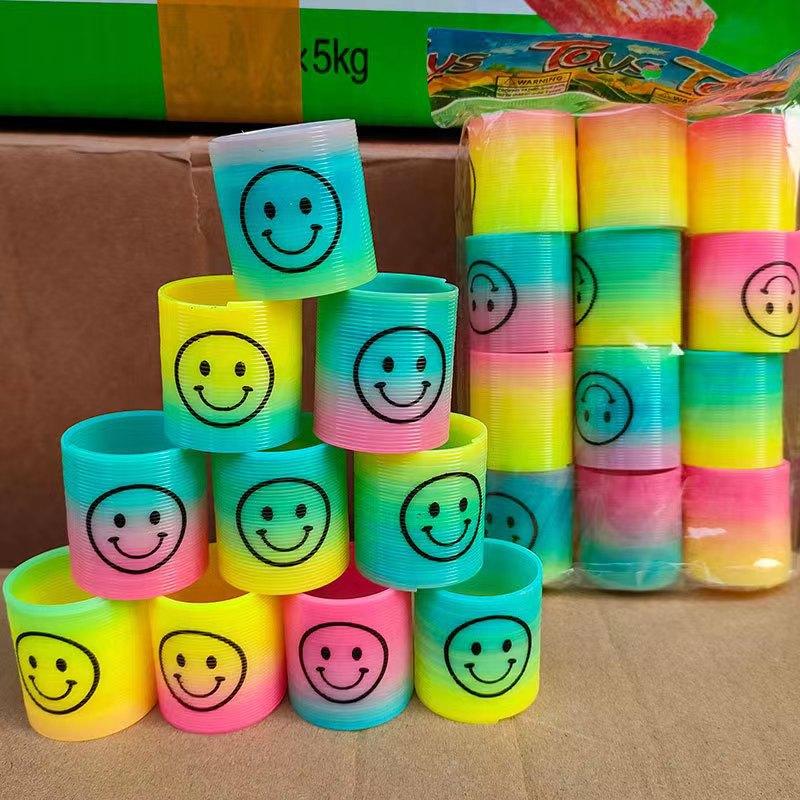 12 pezzi arcobaleno molle magiche cerchio giocattoli bambini festa di compleanno favori regali omaggio souvenir asilo ospite pinata riempitivi
