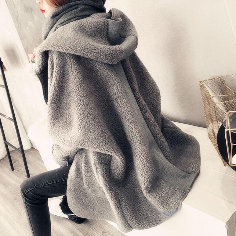 

Lamb wool coat women s new cardigan Korean version hooded coat thickened medium and long fashion coat M серый