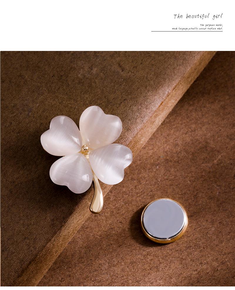 High-Grade Magnetic Four-Leaf Clover Brooch: Women’s Flower Anti-Exposure Clothing Pin